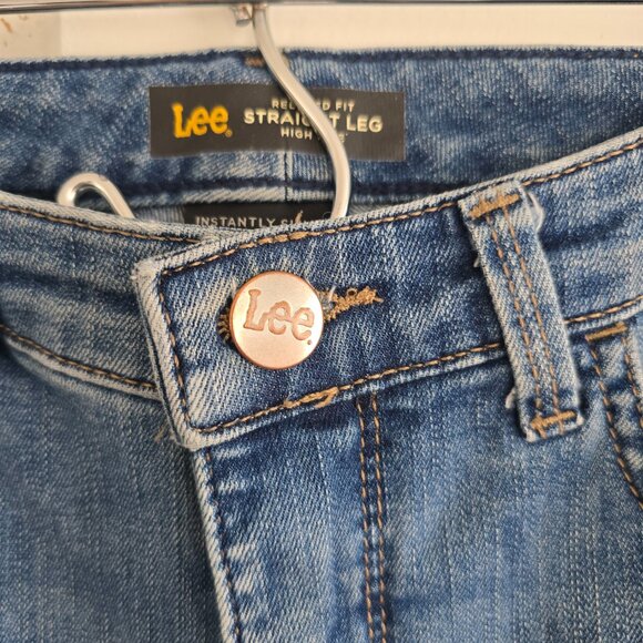 Vintage Lee Women's High Rise Relaxed Fit Straight Leg Jeans, Size 2 - Picture 3 of 5